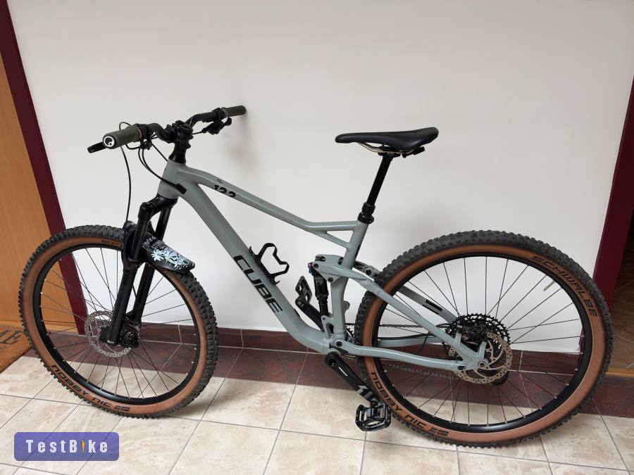 Cube Stereo ONE22 Pro (2023) – L-es méret, újszerű állapot + FOX