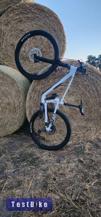 Cube stereo one55 race 