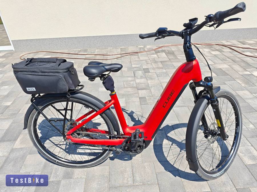 Cube Touring Hybrid Comfort SLX 800. frissen vásárolt,300 km