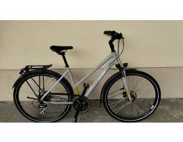 Cube Touring Pro trekking  kerékpár 28 M Shimano 3x8  2024