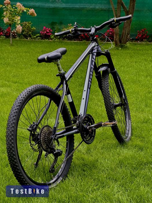Custom Cross Country 26" bicikli