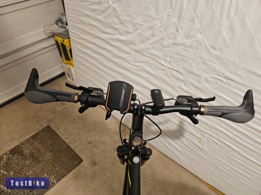 Cyclista Moutain Bike 55 cm "M" méret 