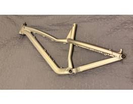 Dartmoor Hornet Pro L