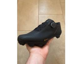 Decatathlon Rockrider Race 900 gravel cipő
