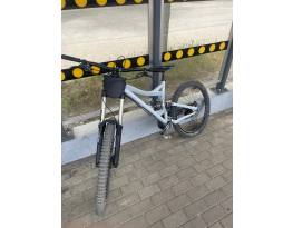 Specialized DH bicikli