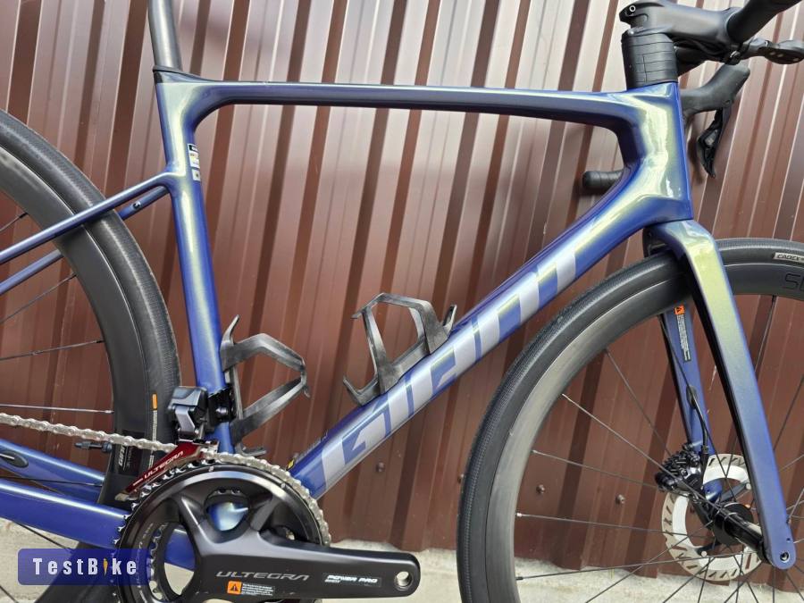 DI2 Ultegra Giant Defy Advanced Pro 0 országúti 
