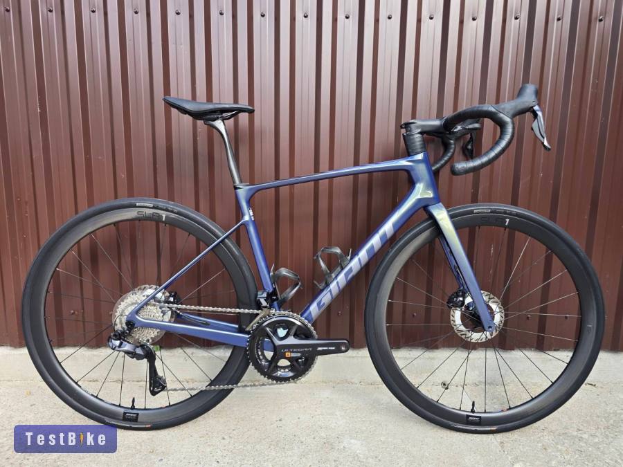 DI2 Ultegra Giant Defy Advanced Pro 0 országúti 