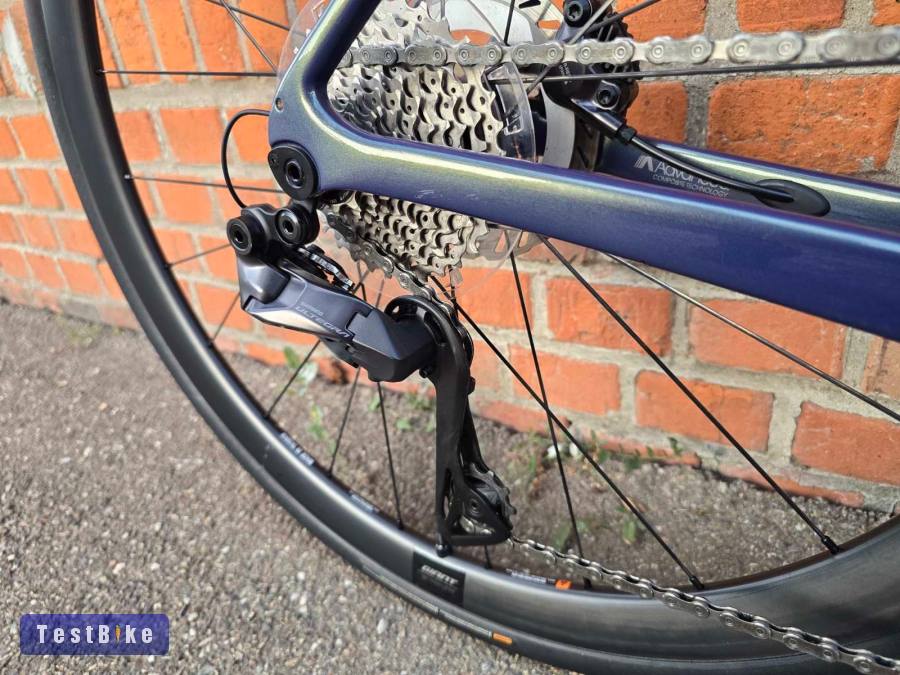 DI2 Ultegra Giant Defy Advanced Pro 0 országúti 