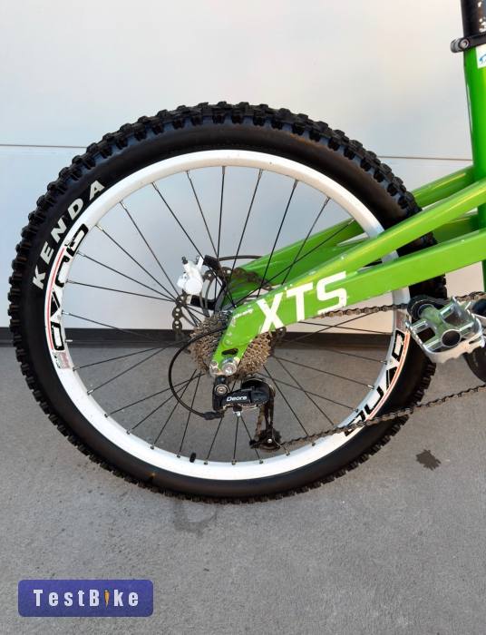Diamondback XTS Exclusive (26 M)