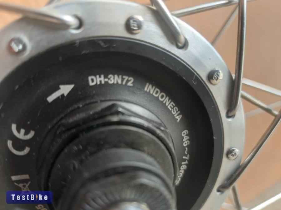 Dinamó gyorszáras DH-3N72 26os kerékben