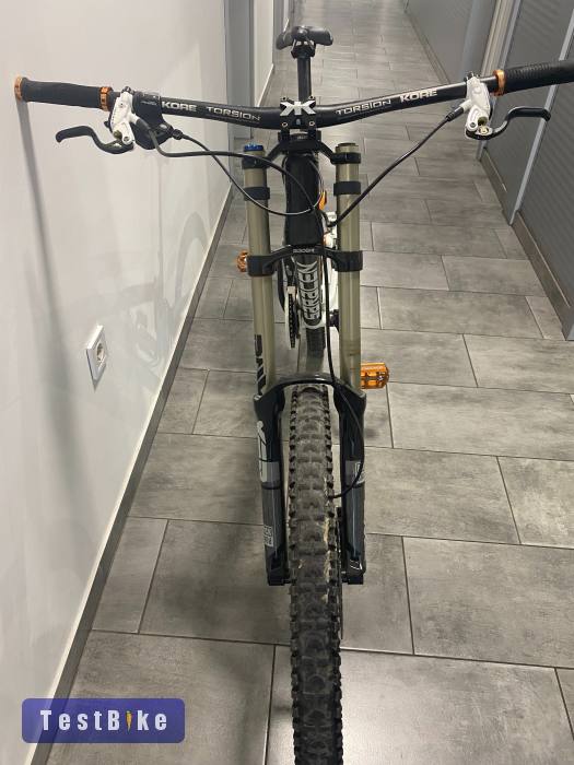 Downhill Saracen Myst Pro