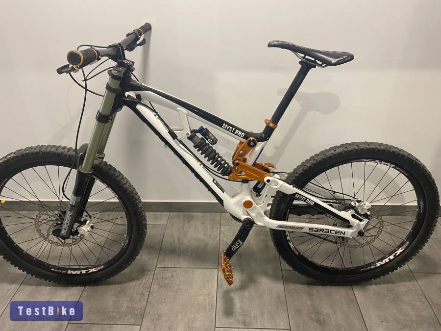Downhill Saracen Myst Pro