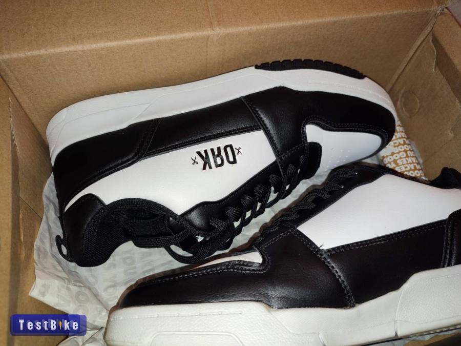 Drk Dorko cipő sneaker 41es dobozos