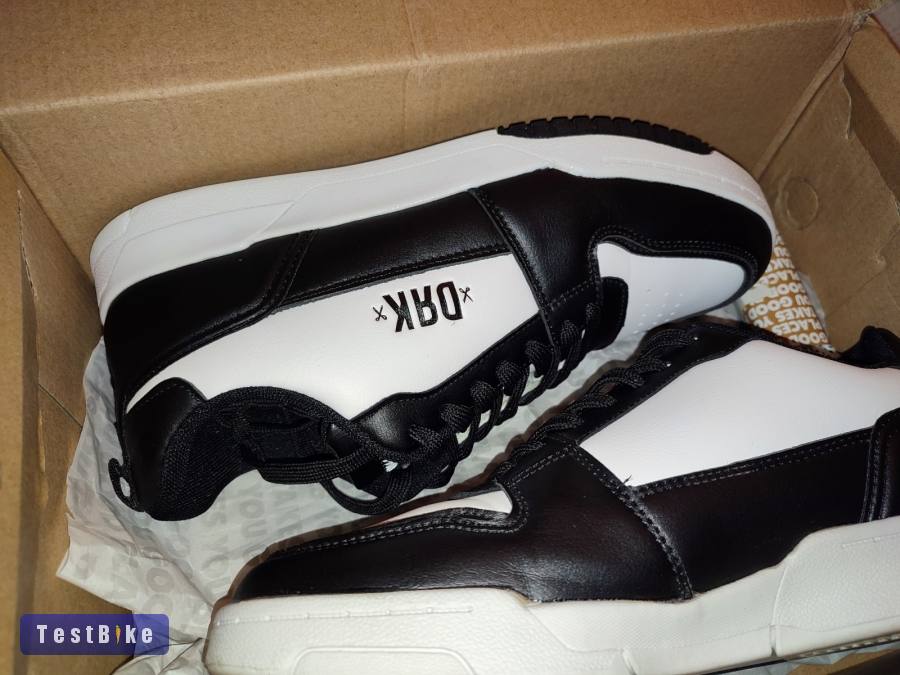 Drk Dorko sportcipő 41-es új dobozos 