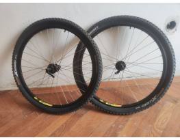 DT Onyx kerékszett Mavic felnivel, Dt küllőkkel, Continental