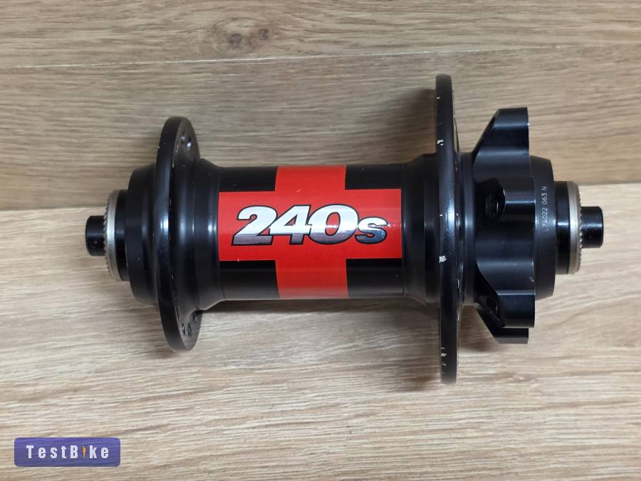 DT Swiss 240 S tárcsafékes gyorszáras 32-es első agy eladó