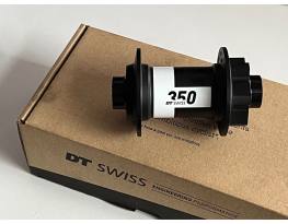 DT Swiss 350 20x110, 32 lyukas első agy