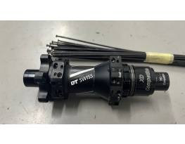 DT Swiss 370 Disc 12x142 hátsó agy 3 pawl Sram XD 28 lyukas