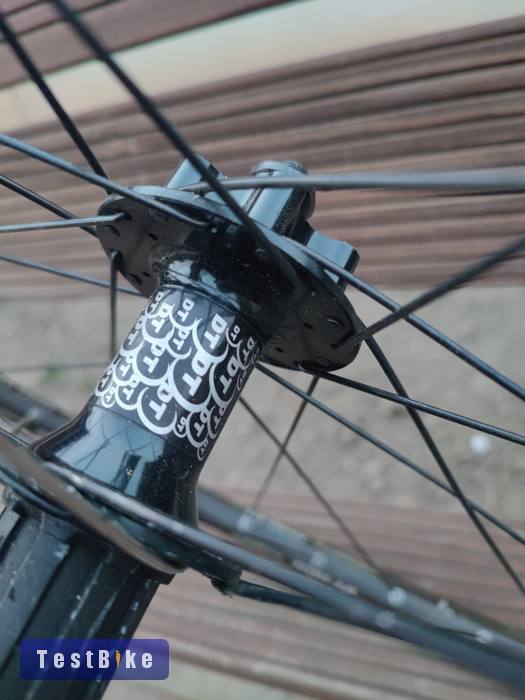 DT Swiss 420SL hátsó kerék 