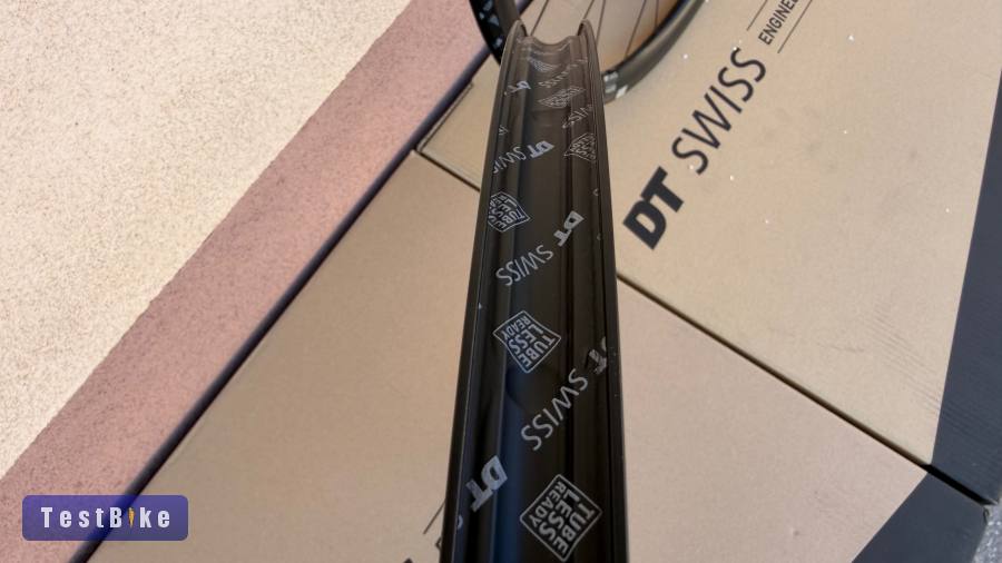 DT Swiss AR 1600 Spline 30 kerékszett