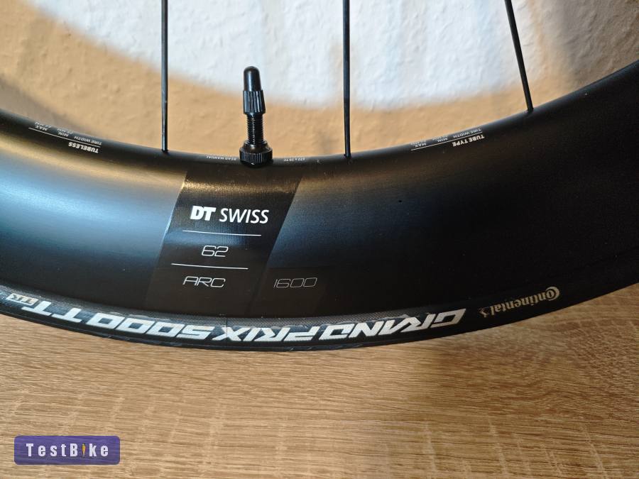 Dt Swiss ARC 1600 62-80mm karbon kerékszett 28"