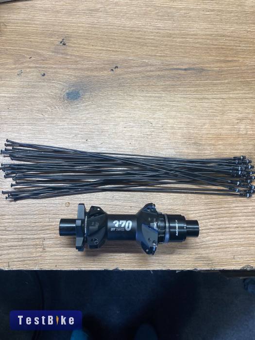 DT Swiss boostos 370-es hátsó agy