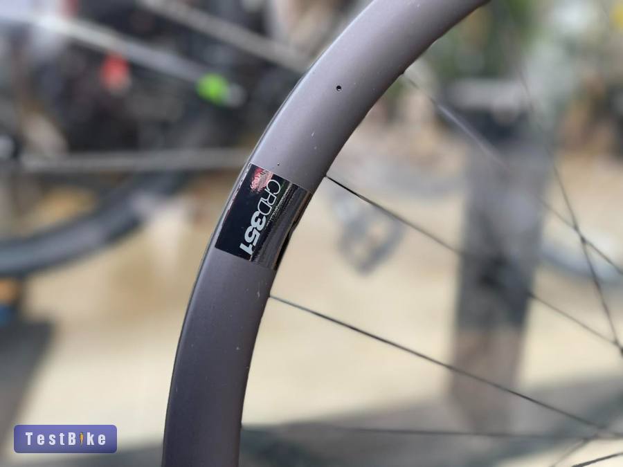 DT Swiss CRD-351 karbon 35mm kerékszett