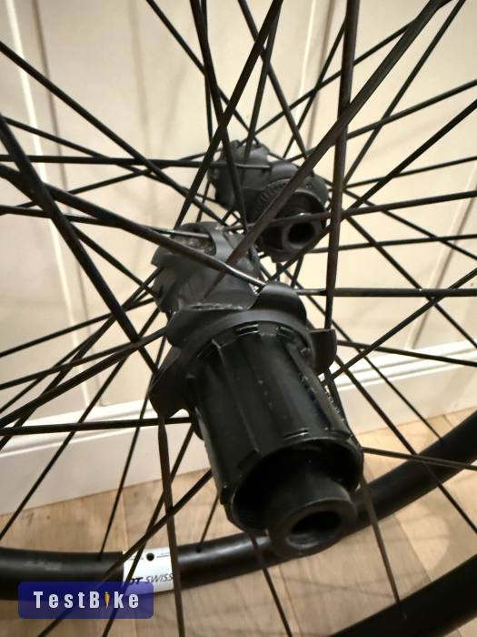 DT Swiss G1800 gravel kerékszett újszerű