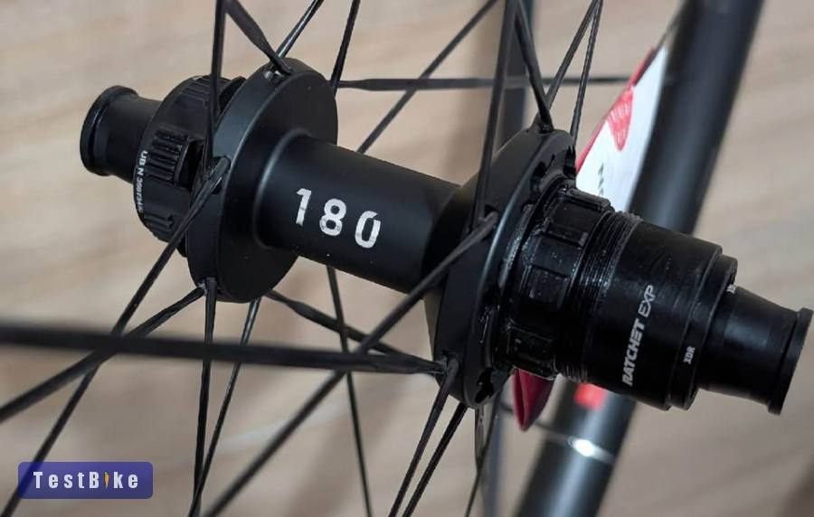 Dt Swiss Grc1100 30mm kerámiacsapágyas karbon kerèkszett
