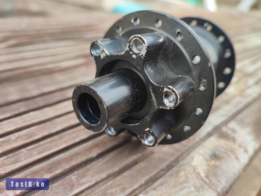 DT Swiss hátsó agy 