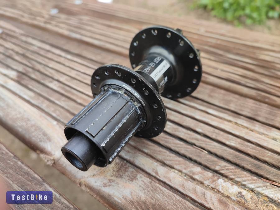 DT Swiss hátsó agy 