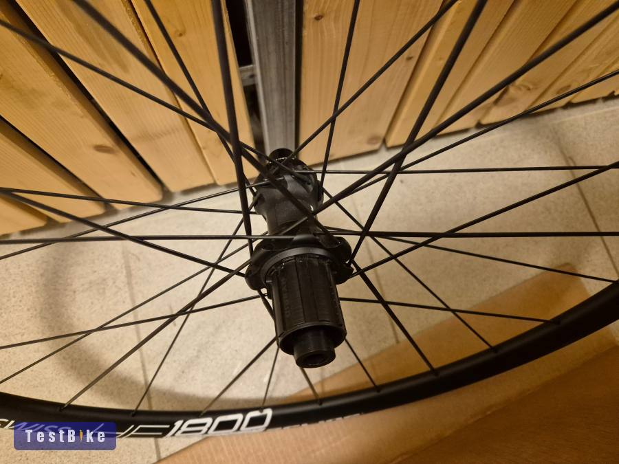 DT Swiss HE 1800 Spline 32 