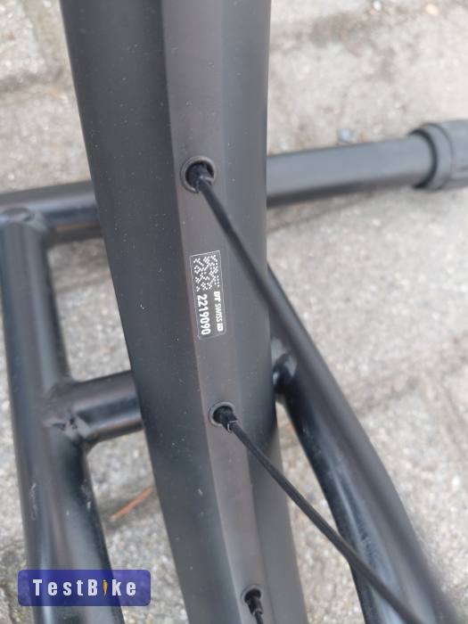 DT Swiss HU1900 27,5 első kerék