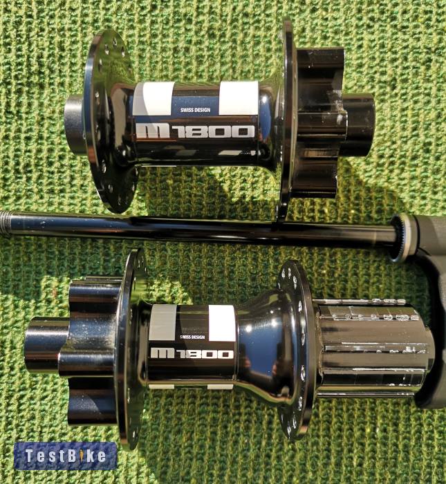 DT Swiss M1800 agypár 