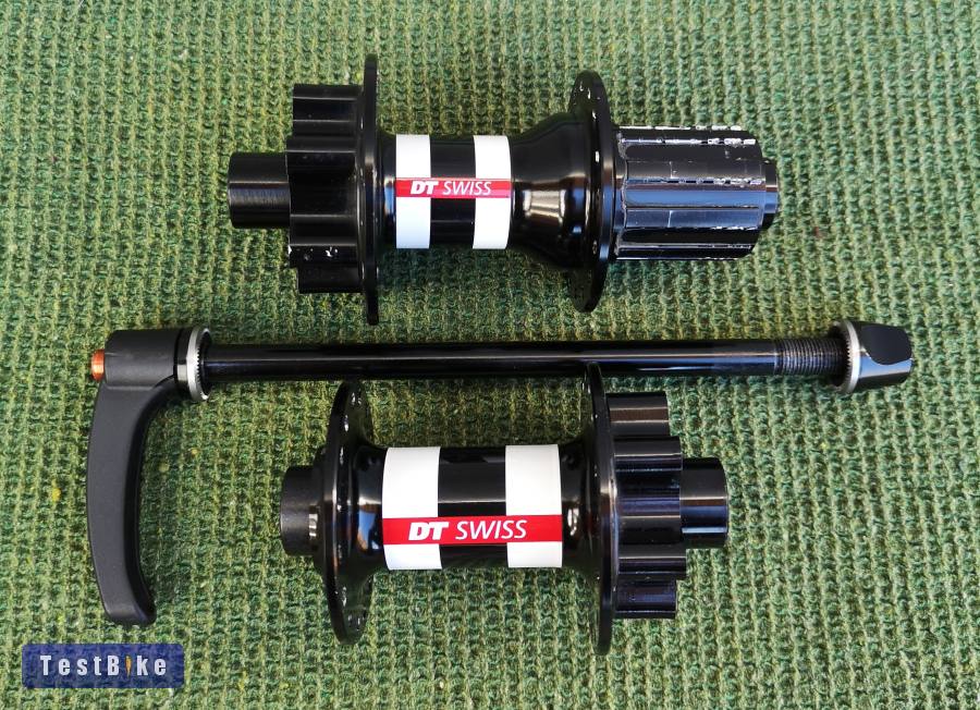 DT Swiss M1800 agypár 