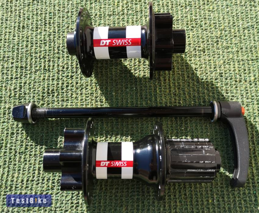 DT Swiss M1800 agypár 