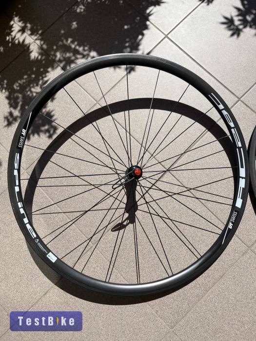 DT Swiss RC28C Spline felnifékes kerékszett