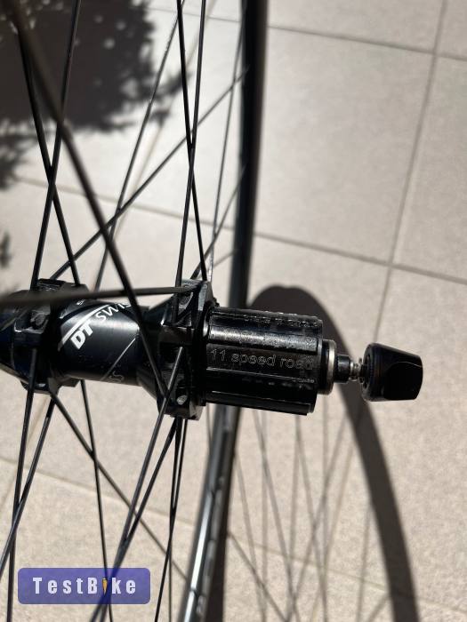 DT Swiss RC28C Spline felnifékes kerékszett