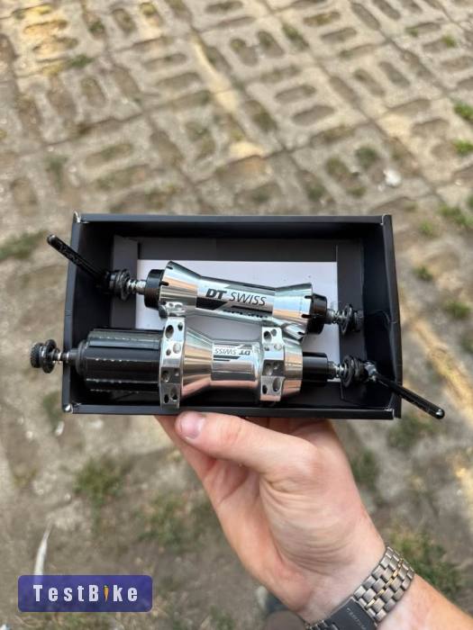 DT Swiss Spline 11s Shimano 24/20H országúti agyszett 130mm/100m