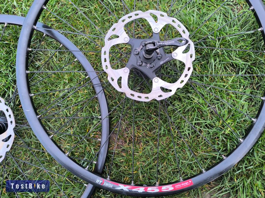 DT Swiss X455 tárcsafékes 26"-os kerékszett 