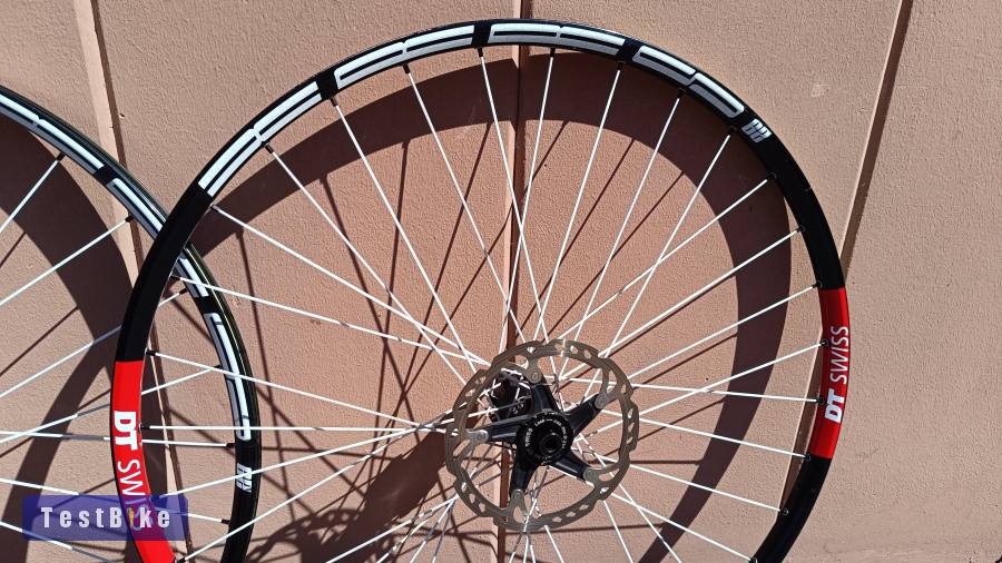 DT Swiss XR RS kerékszett + Shimano SM-RT67 féktárcsák
