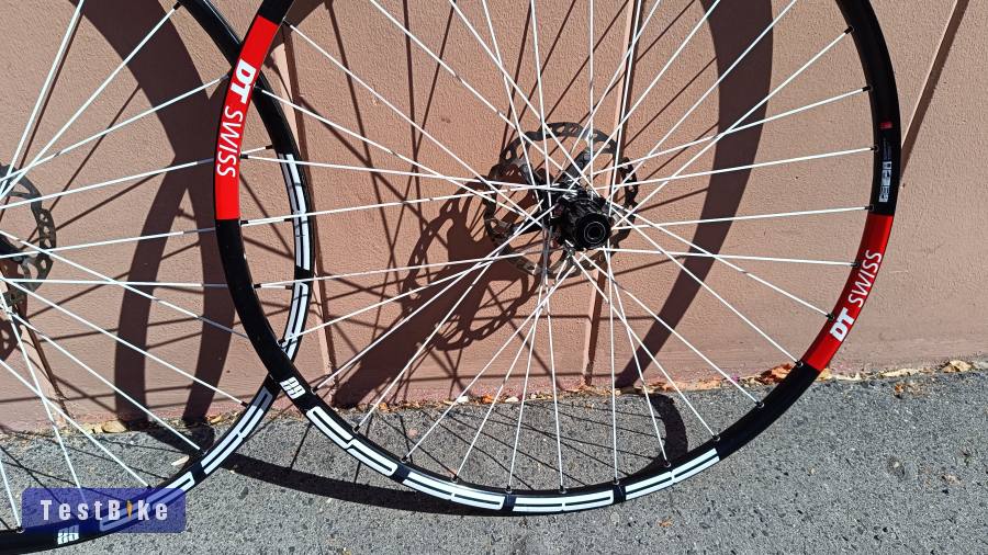 DT Swiss XR RS kerékszett + Shimano SM-RT67 féktárcsák