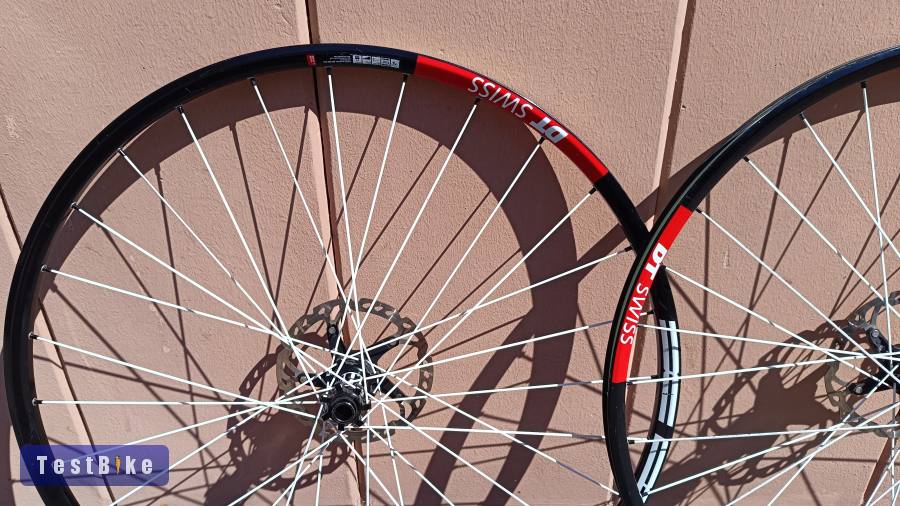 DT Swiss XR RS kerékszett + Shimano SM-RT67 féktárcsák