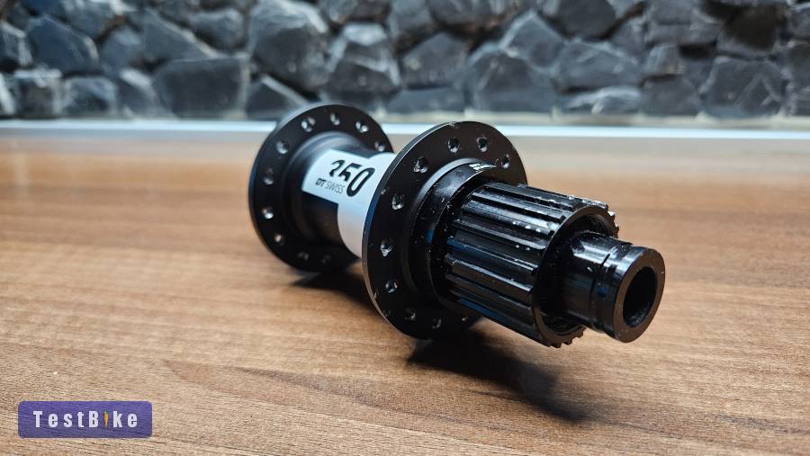 DtSwiss 350 Classic Boost 28h Microspline hatsó agy