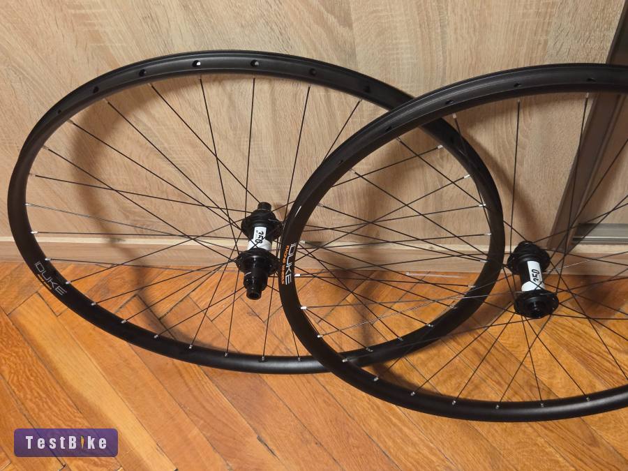 Duke Crazy Star DT Swiss 350 kerékszett