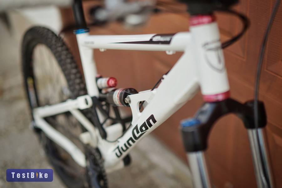 Duncon Tosa Inu freeride mtb kerékpár