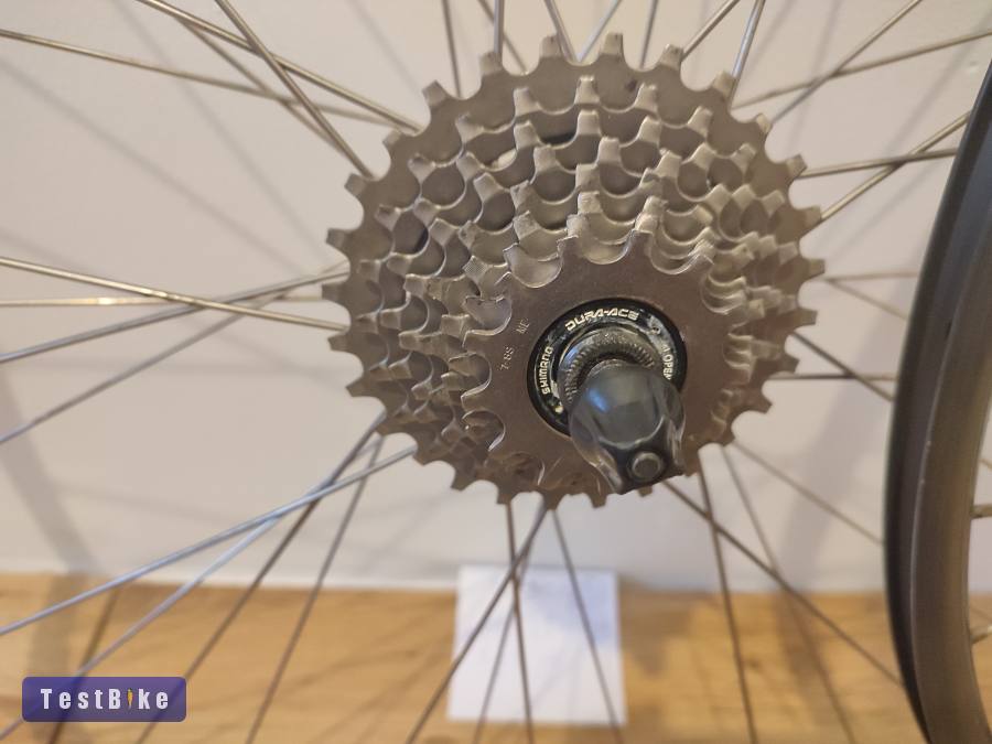 Dura Ace 8s országúti kerékszett