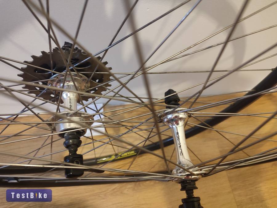 Dura Ace 8s országúti kerékszett