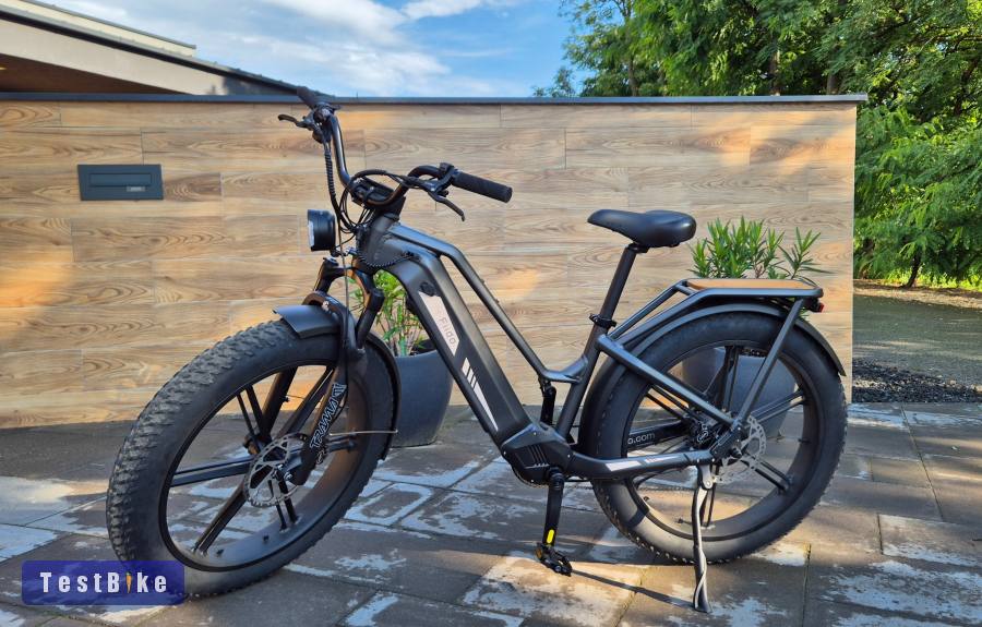 E-bike Fiido Titan gázkarral és rásegítéssel is (45 km/h)