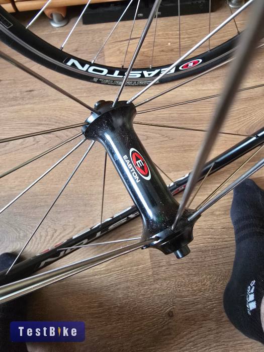 Easton EA70 kerékszett patika állapotban, gumikkal